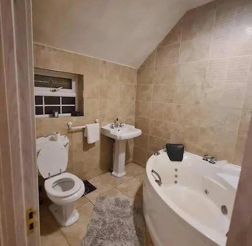 Apartamento Entire Floor Based In Centre Dublín