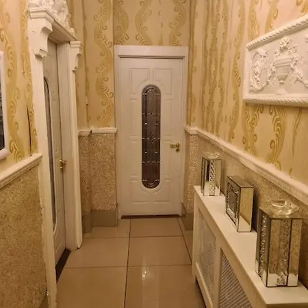 Entire Floor Based In Centre