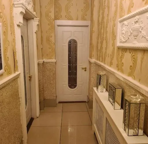 Entire Floor Based In Centre