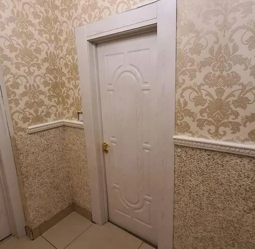 Entire Floor Based In Centre * דבלין