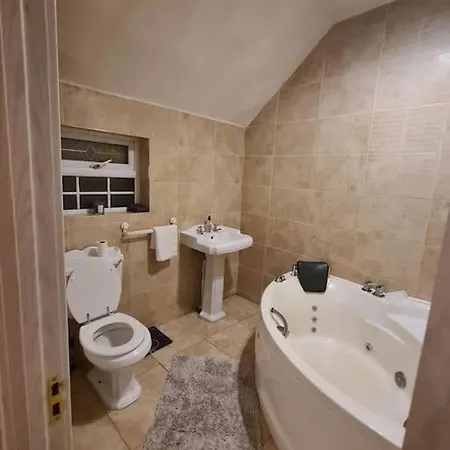 Apartment Entire Floor Based In Centre Dublin